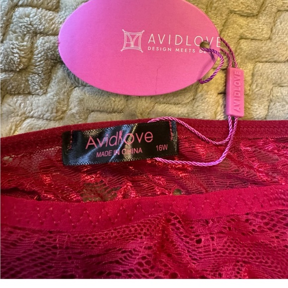 Beautiful Red Women’s Lingerie - Picture 7 of 7